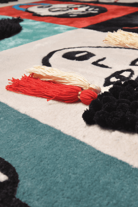 FACE RUG