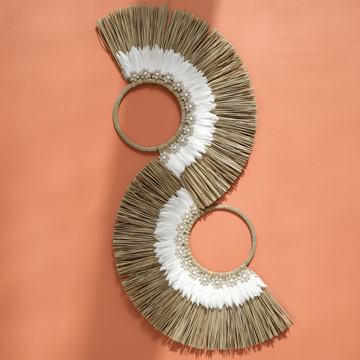 LILY WALL DECOR