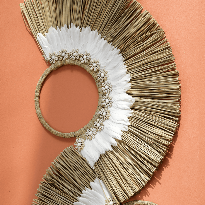 LILY WALL DECOR