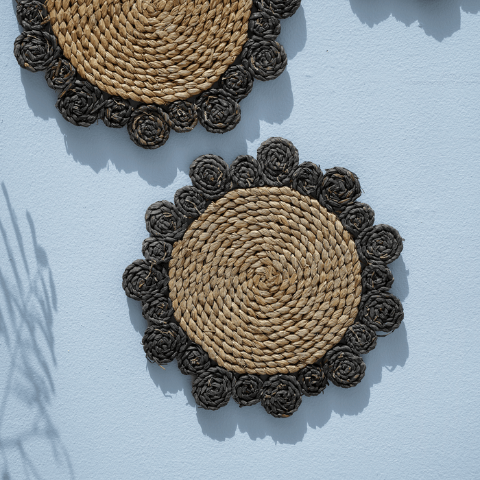 KARTIKA ROUND PLACEMAT