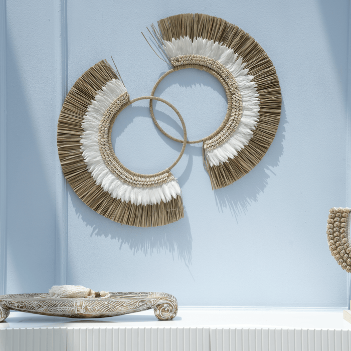 LILY WALL DECOR