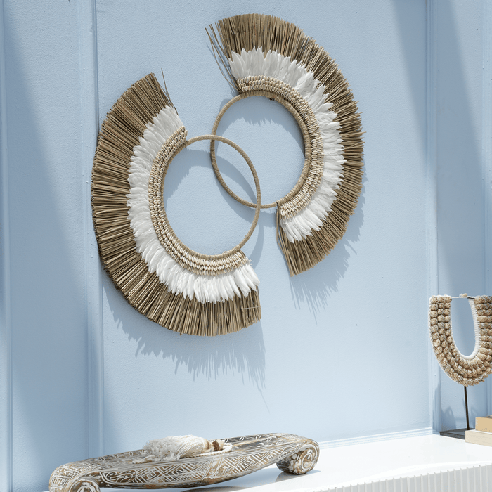 LILY WALL DECOR