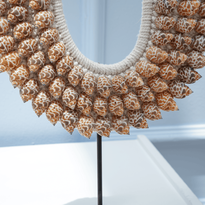 SHELL NECKLACE ON STAND