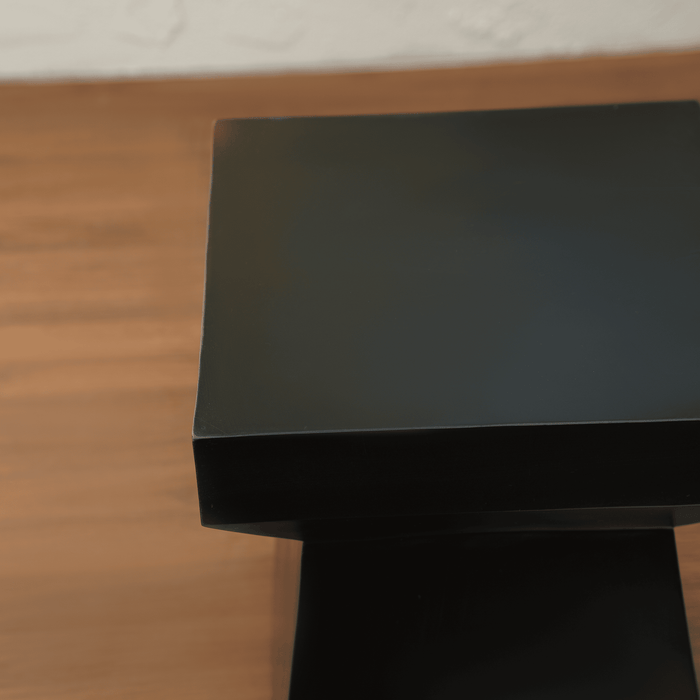 JETTA SIDE TABLE
