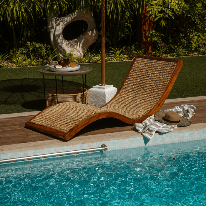 MARTHA LOUNGER