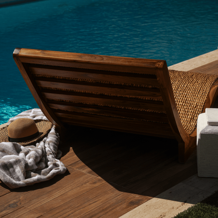 MARTHA LOUNGER