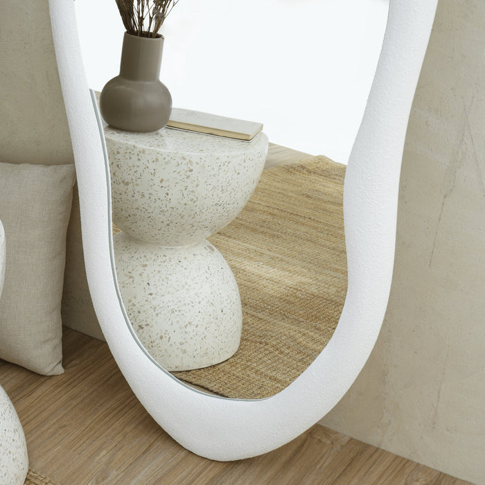 ANNABELLE WAVY WALL MIRROR
