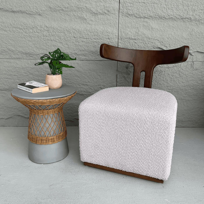 FAVIO LOUNGE CHAIR