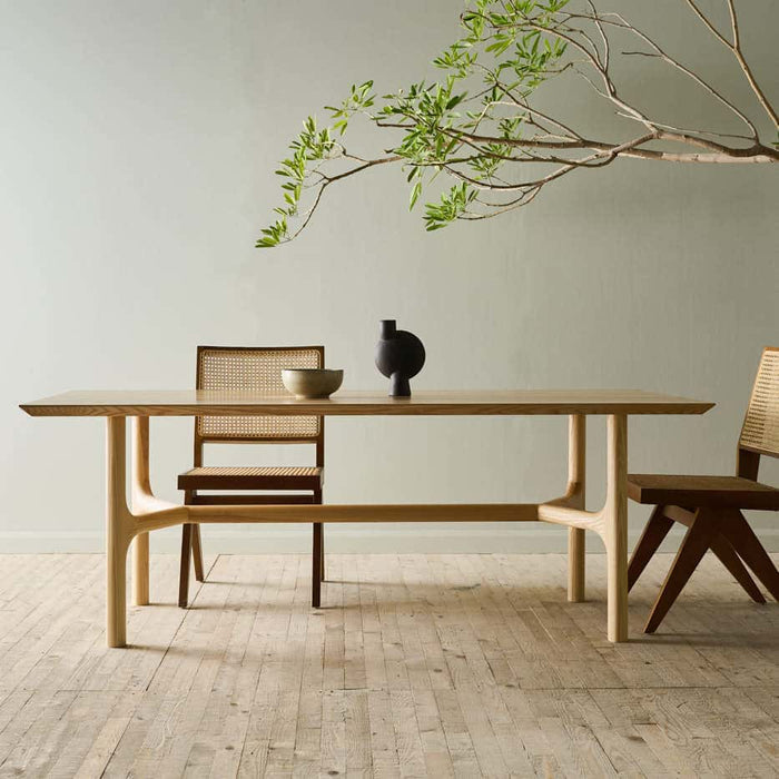 BADHERI DINING CHAIR