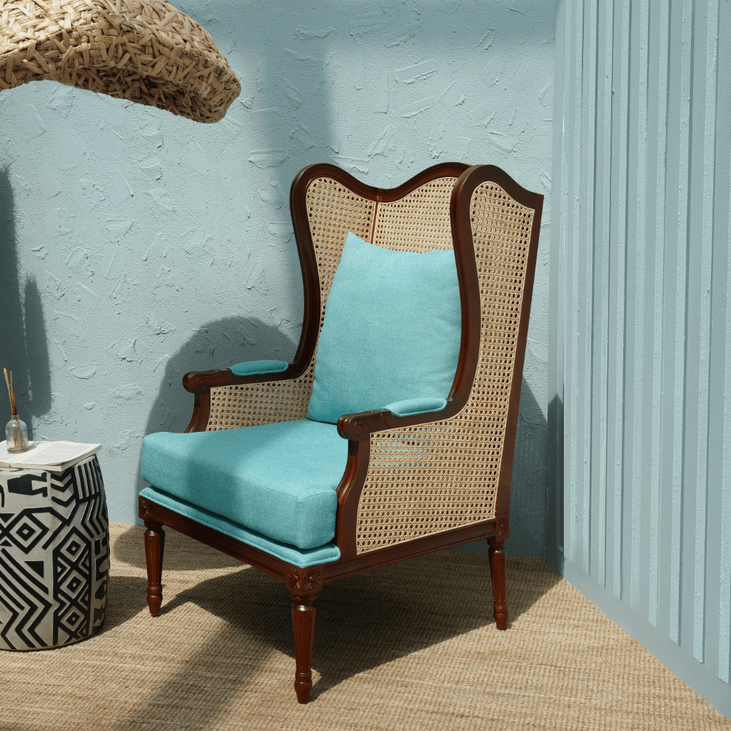 MARGARET LOUNGE CHAIR