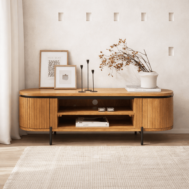 وحدة تلفزيون من خشب الصفصاف المخدد