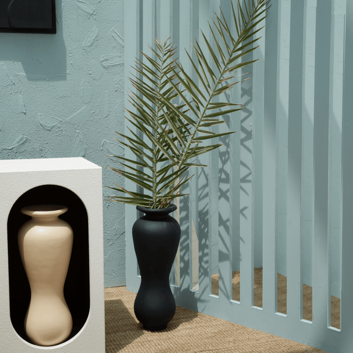 HYDRIA CEMENT VASE