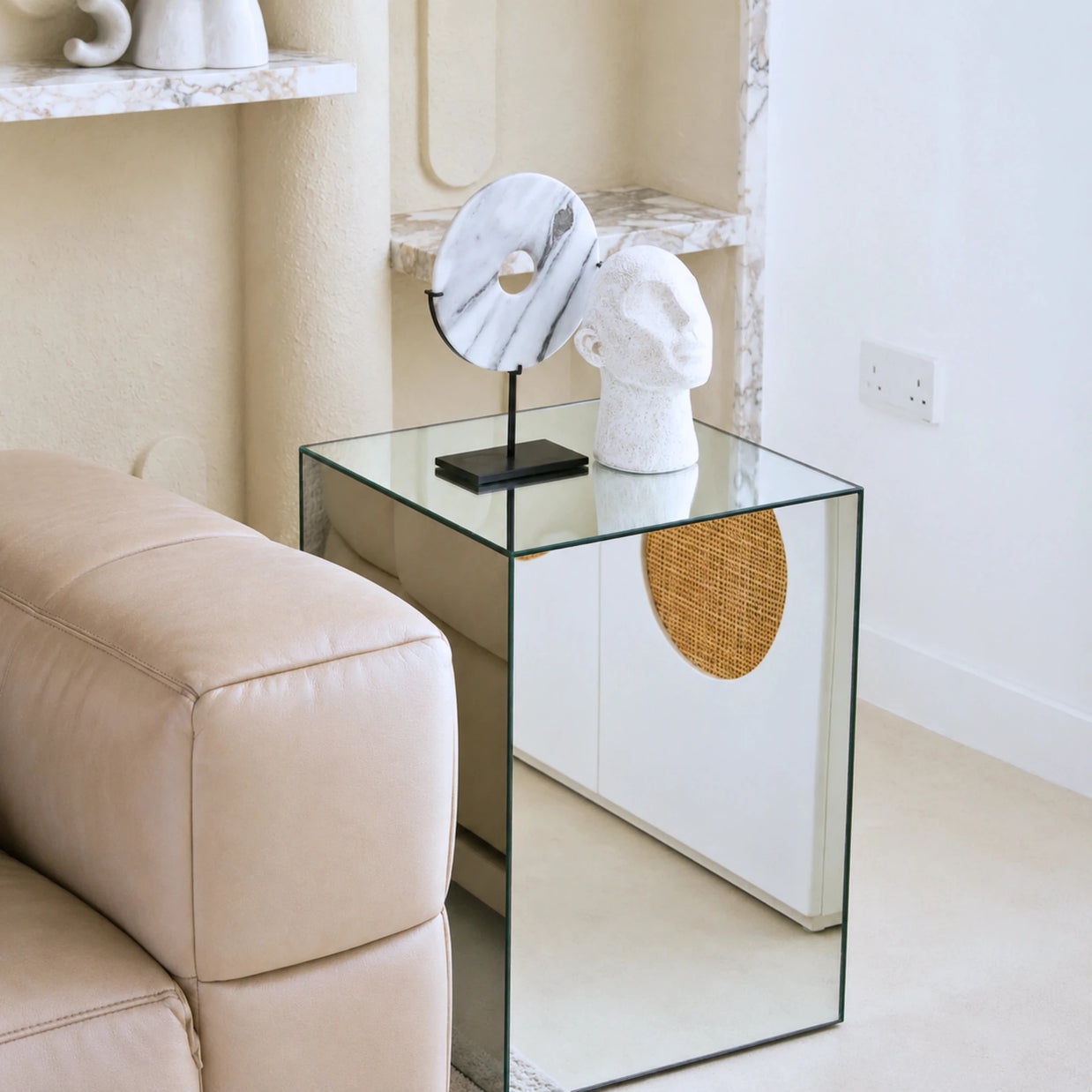 BLANCA SIDE TABLE