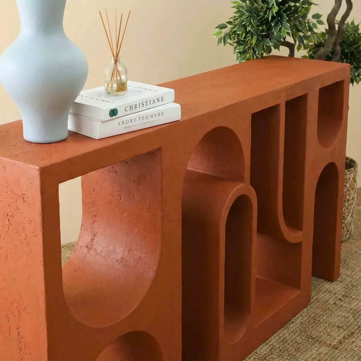 Customizable Mateo console table design