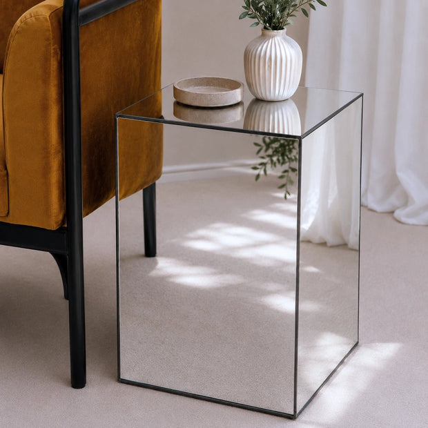 BLANCA SIDE TABLE