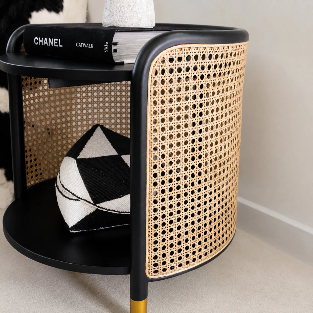 DEMI ROUND SIDE TABLE