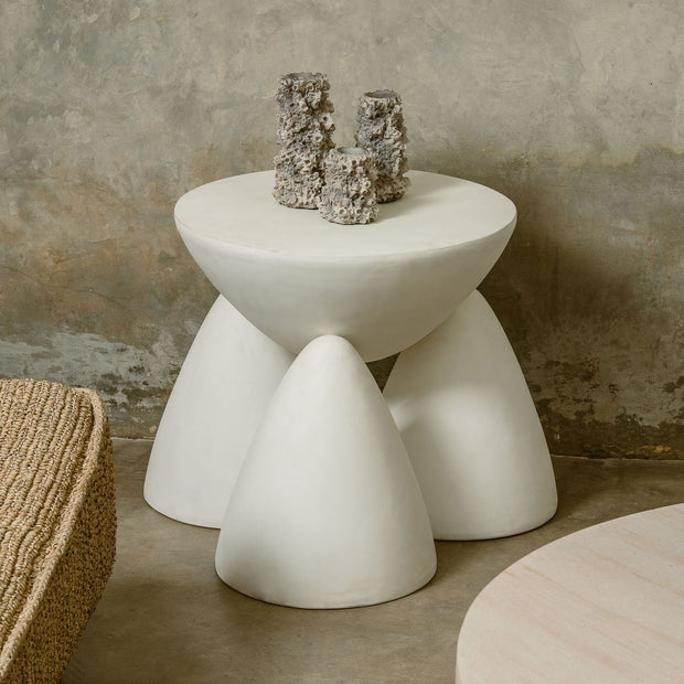 طاولة جانبية لينكس