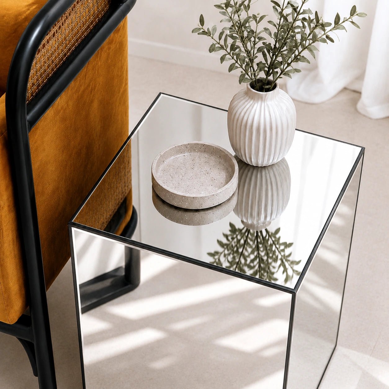 BLANCA SIDE TABLE