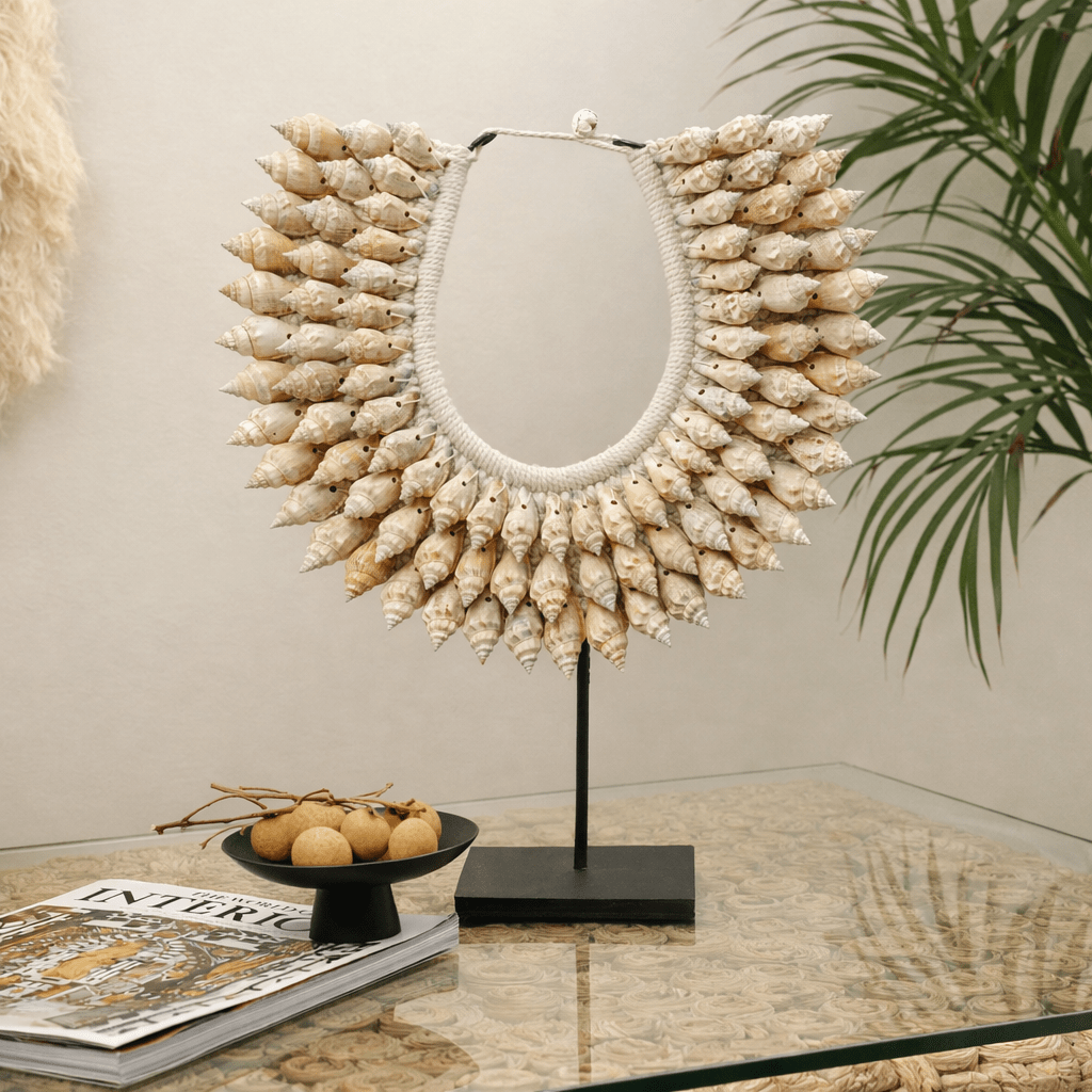 SHELL NECKLACE ON STAND