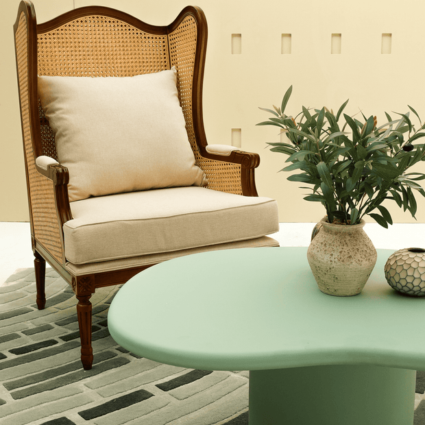 Contemporary wavy coffee table for UAE homes