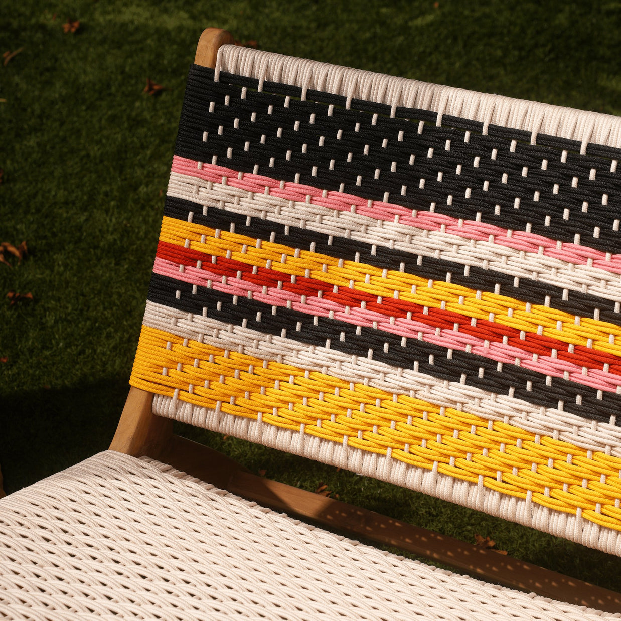 كرسي استرخاء كاتانيا متعدد الألوان أصفر وأسود