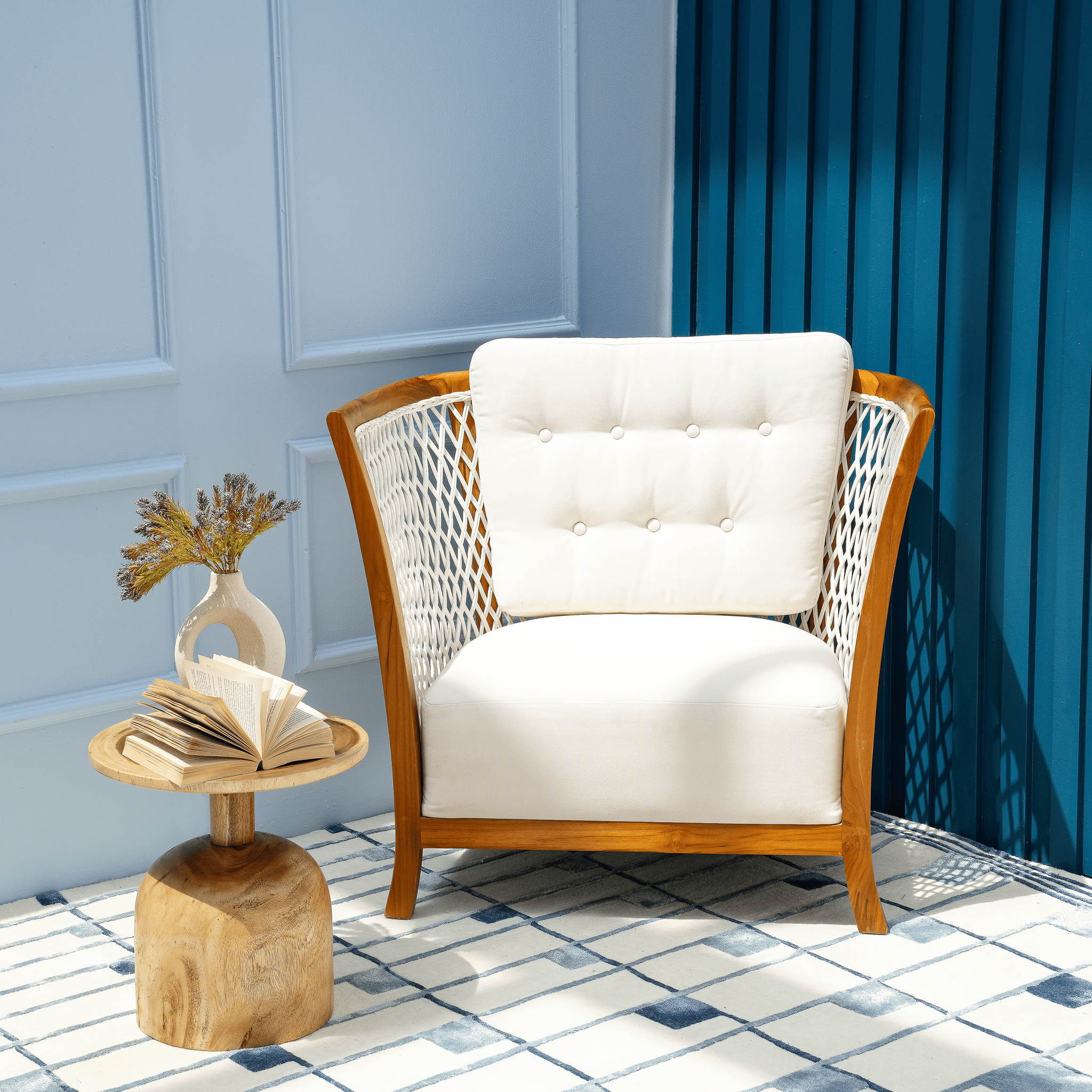 أريكة دوروثي وكرسي بذراعين