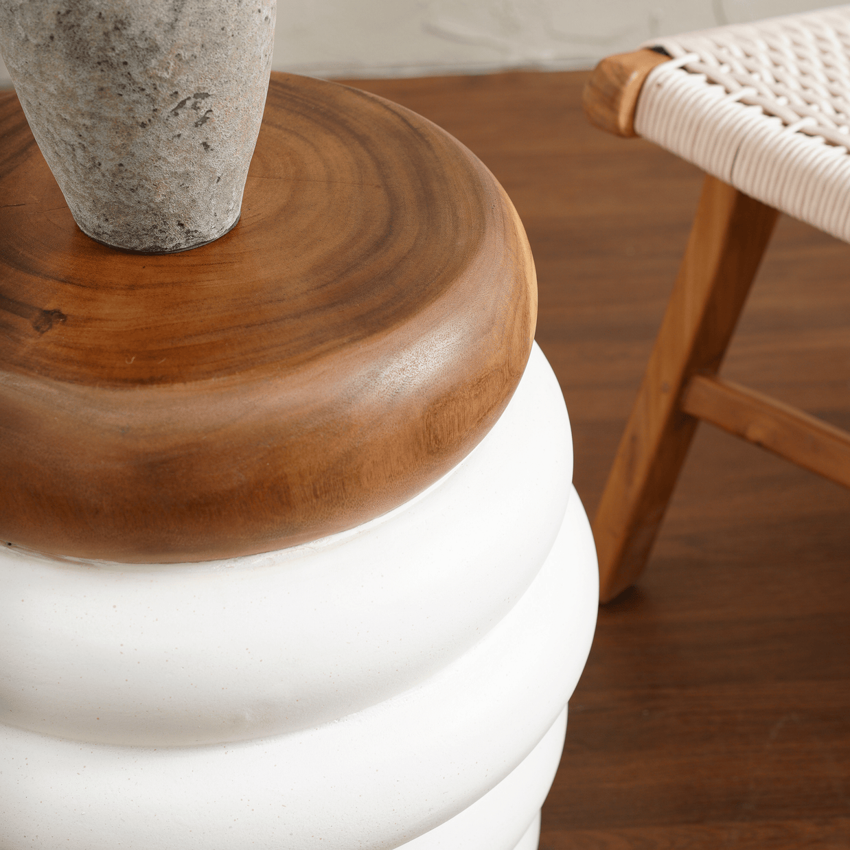 THOMI END TABLE