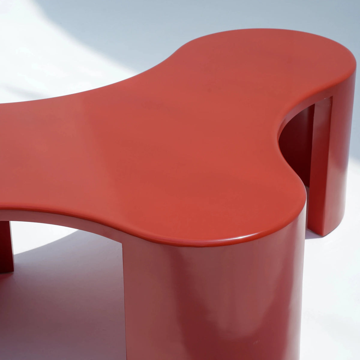 AURA COFFEE TABLE
