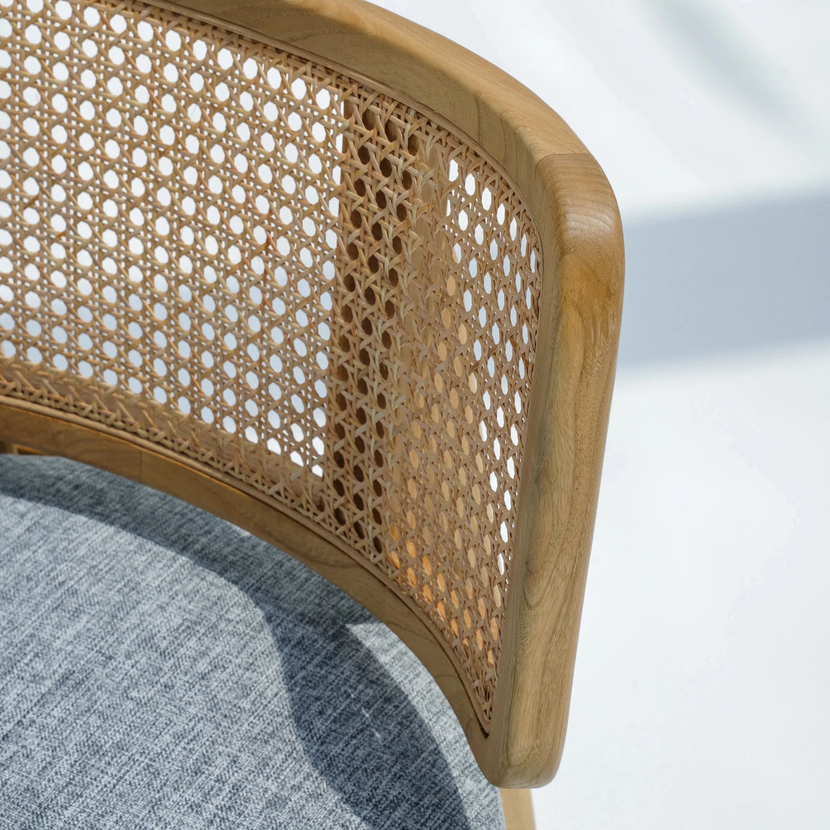 BRADLEY LOUNGE CHAIR