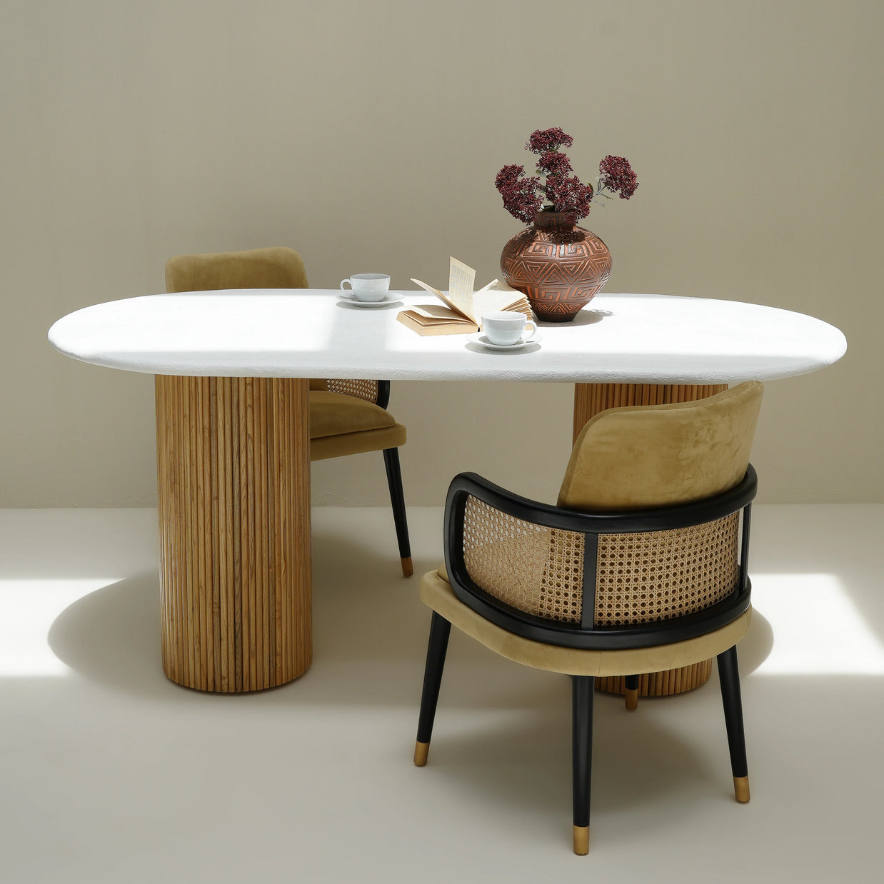 ANNABELLE DINING TABLE FLUTED
