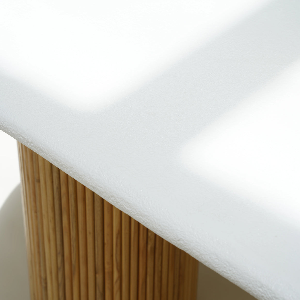 ANNABELLE DINING TABLE FLUTED