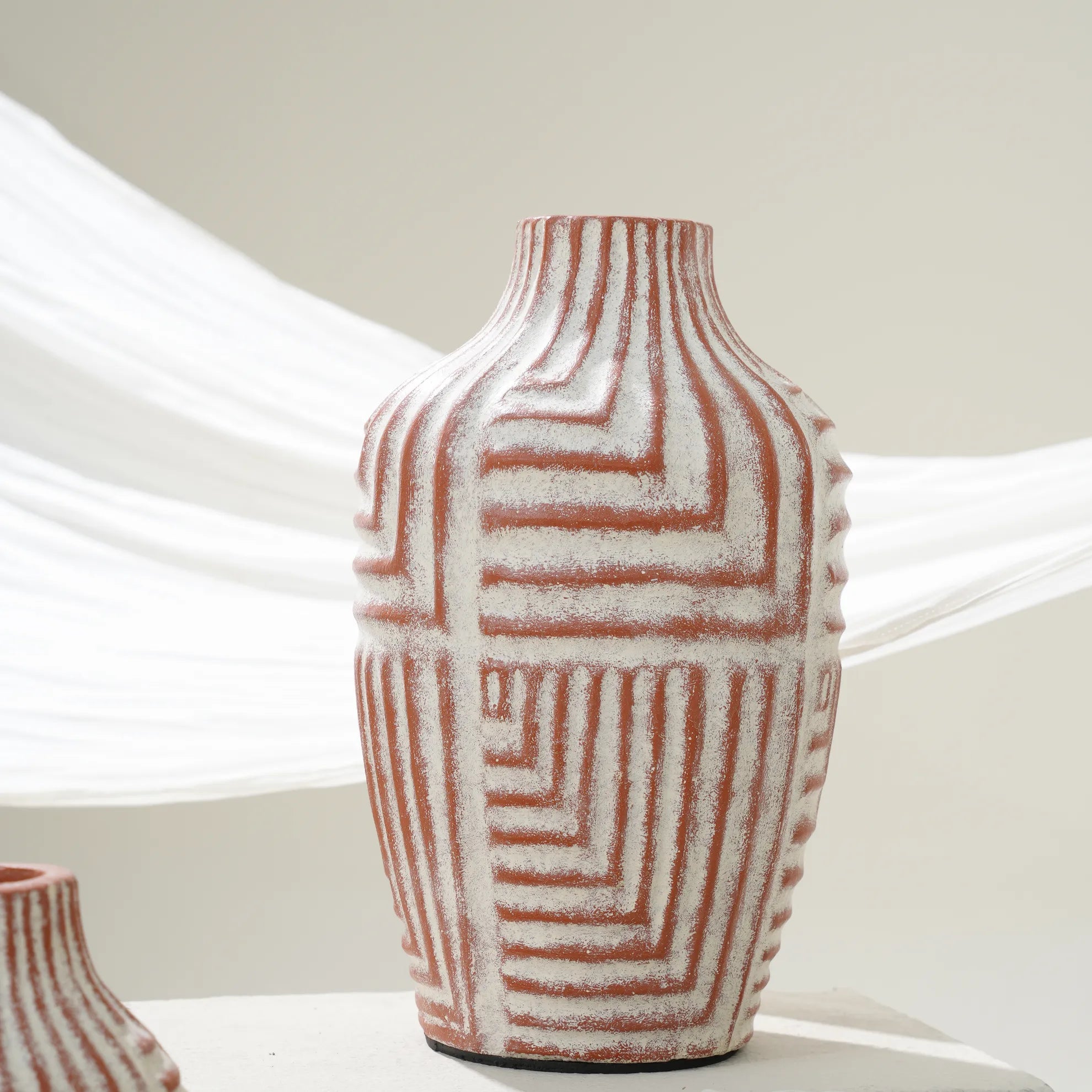 PRIMITIVE VASE