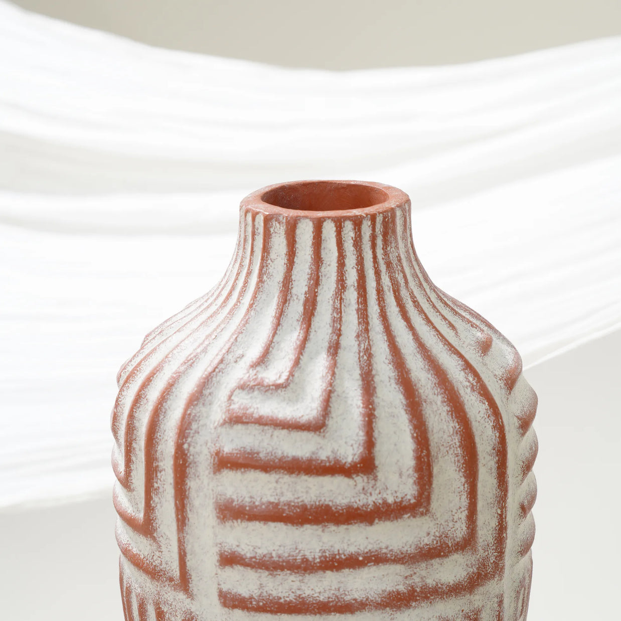 PRIMITIVE VASE