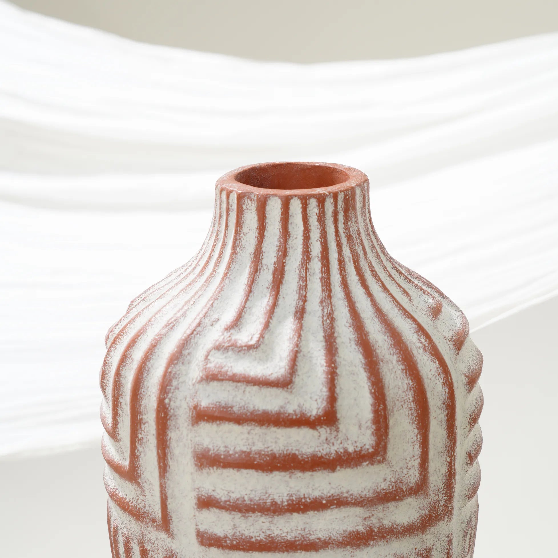 PRIMITIVE VASE