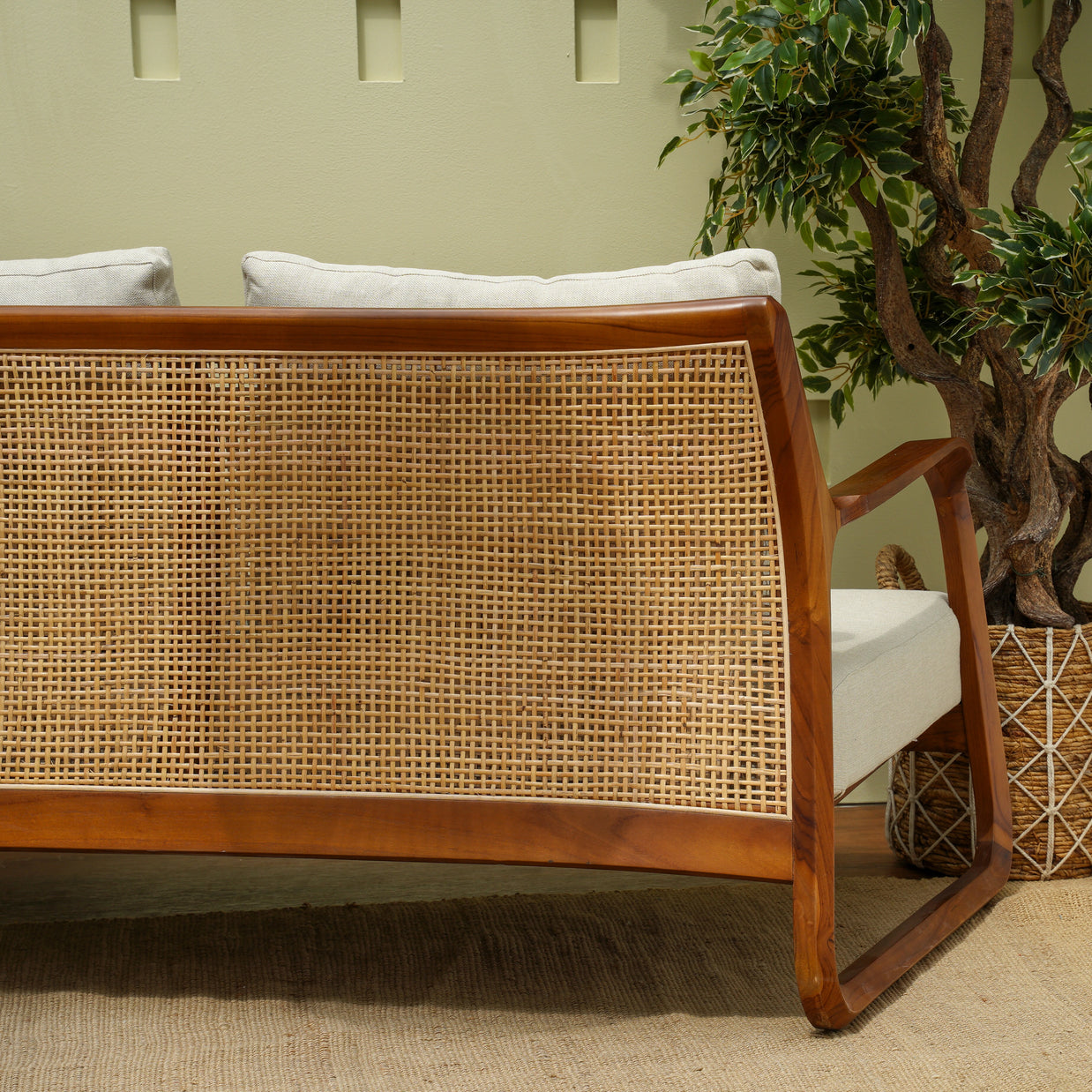 LEONY SOFA
