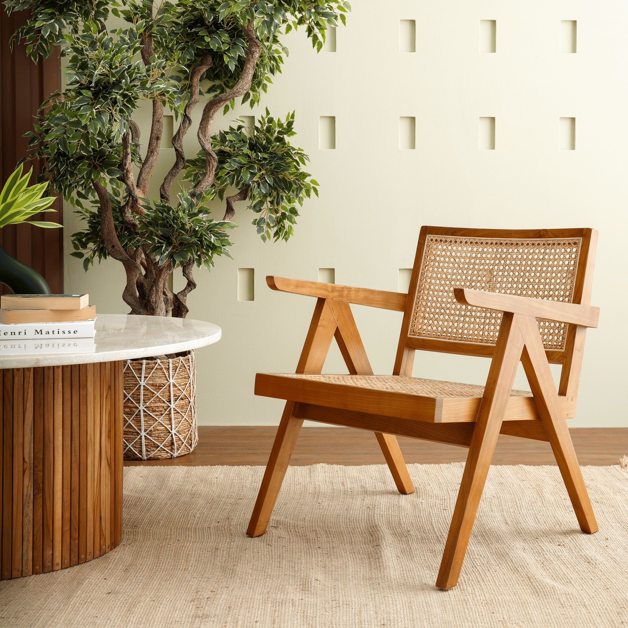 KAJHERI ARMCHAIR