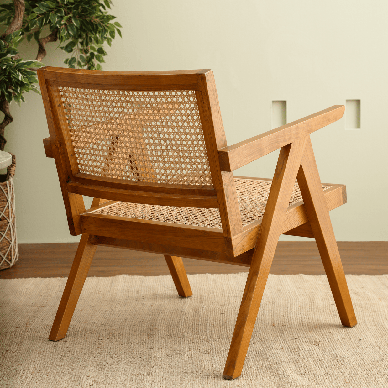 KAJHERI ARMCHAIR