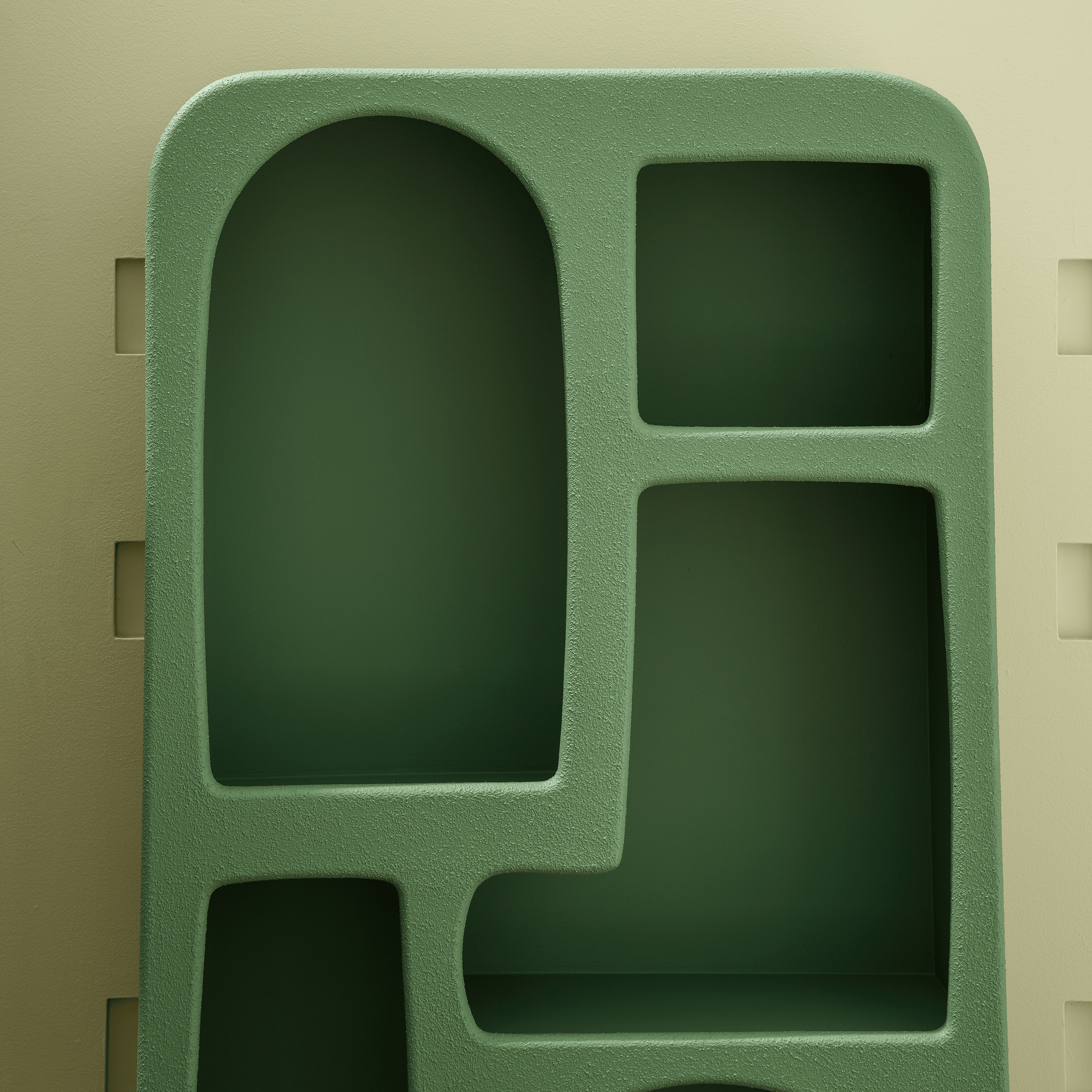 رف كتب أنابيل