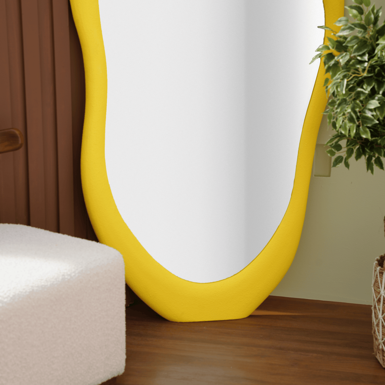 ANNABELLE WAVY MIRROR
