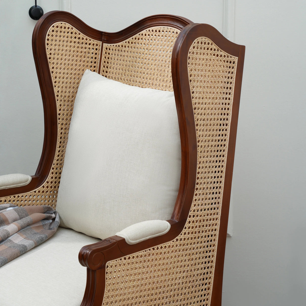 MARGARET LOUNGE CHAIR