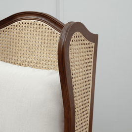 MARGARET LOUNGE CHAIR