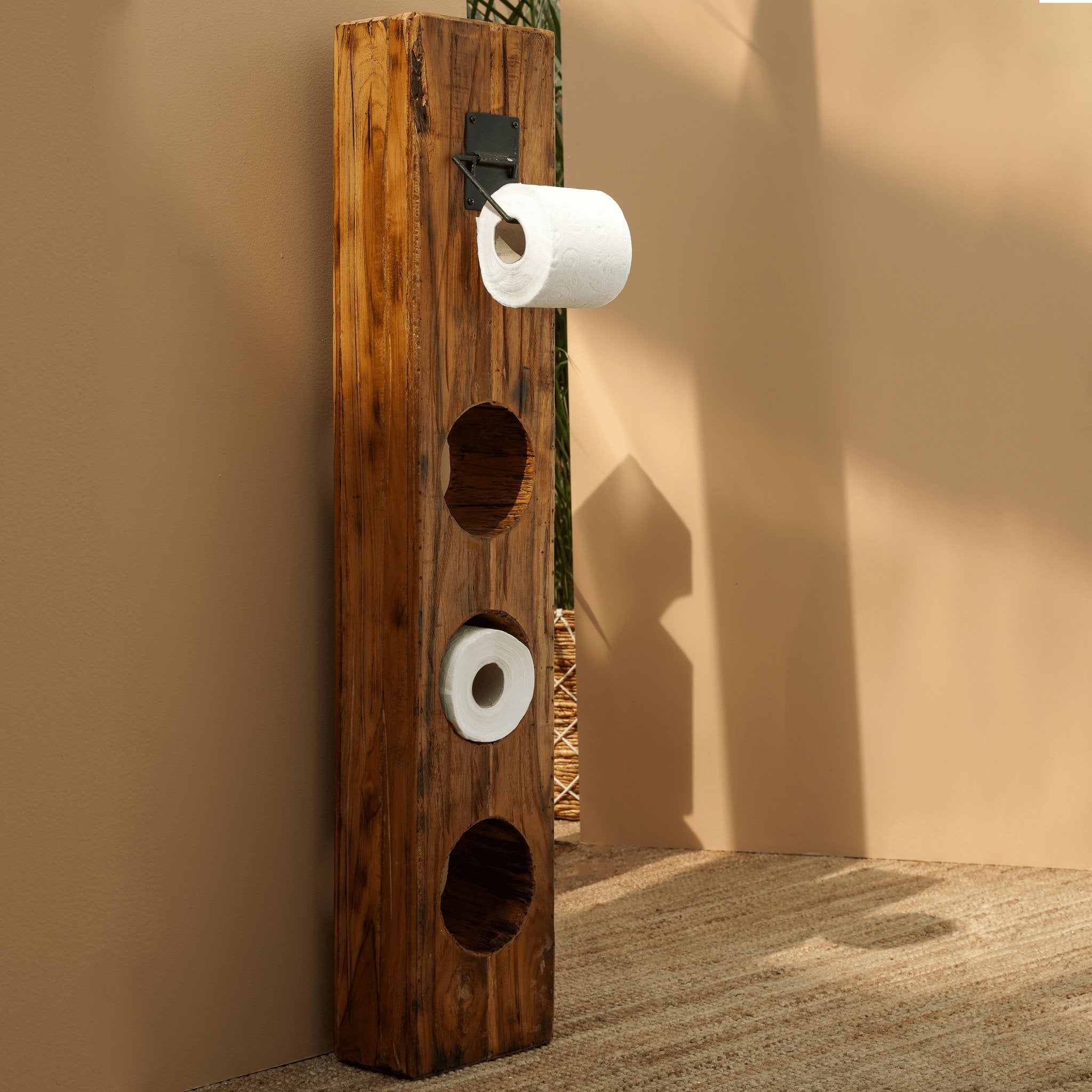 حامل لفائف المناديل