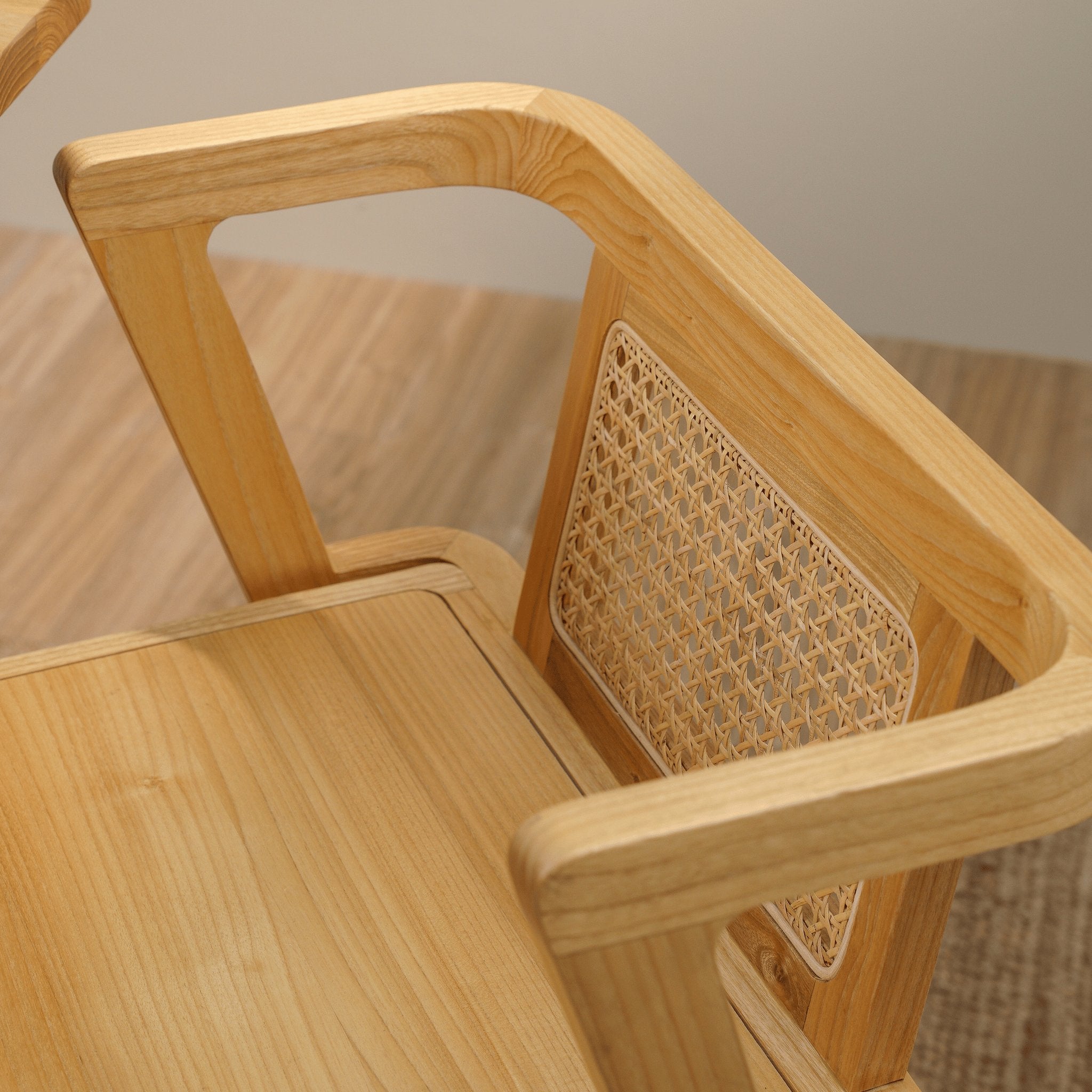 Modern compact dining table and chairs 