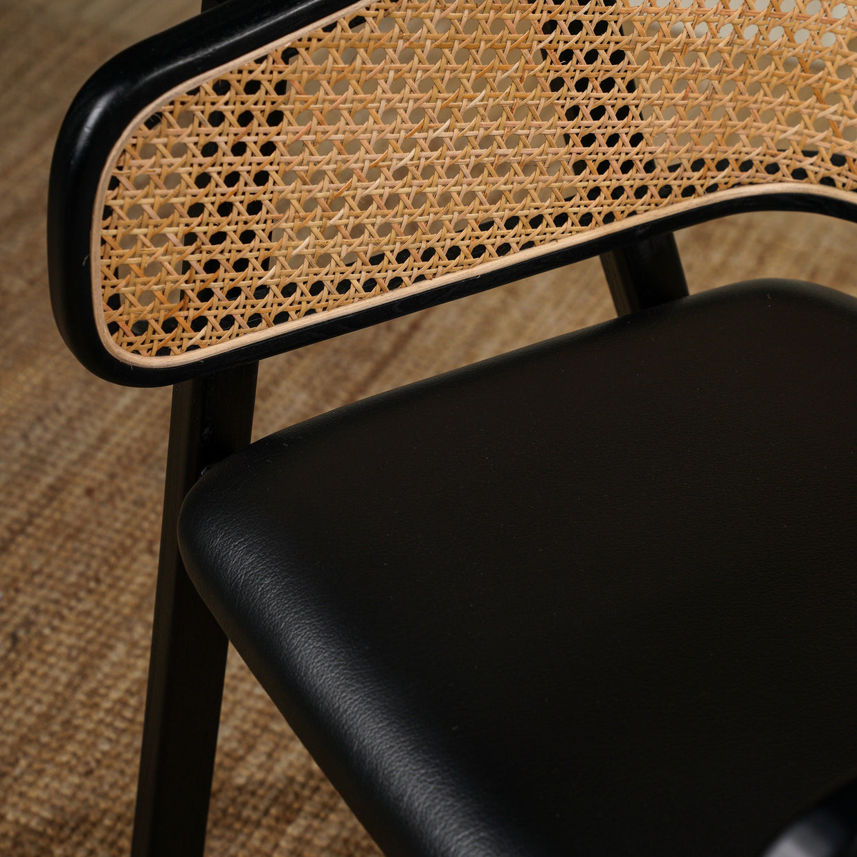 كرسي طعام مارلون