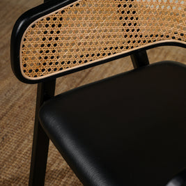 كرسي طعام مارلون