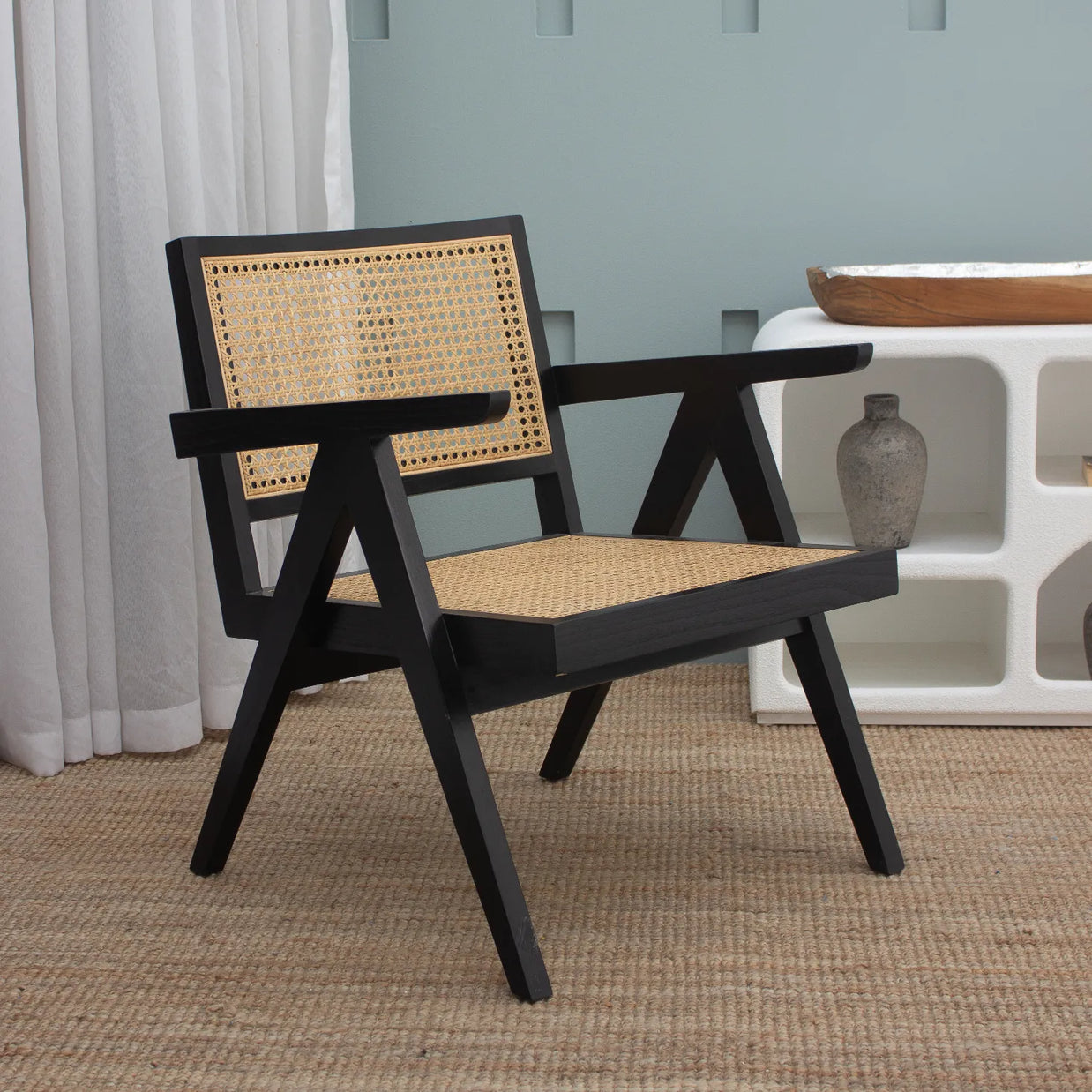 KAJHERI ARMCHAIR