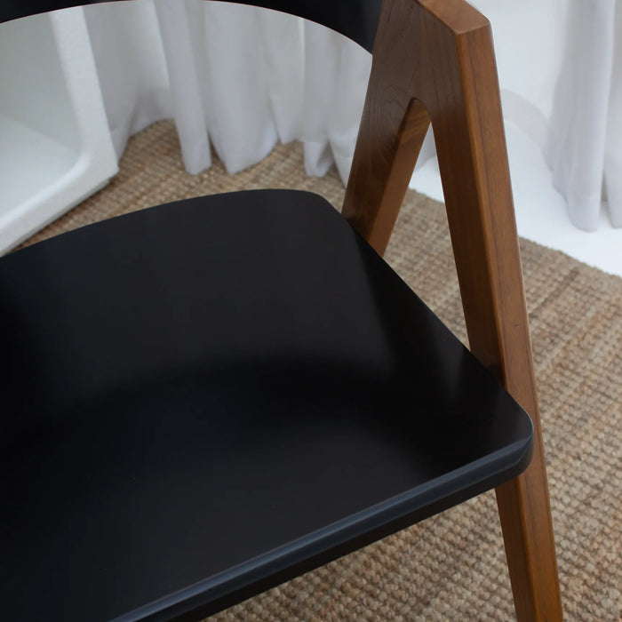 كرسي طعام فريدي