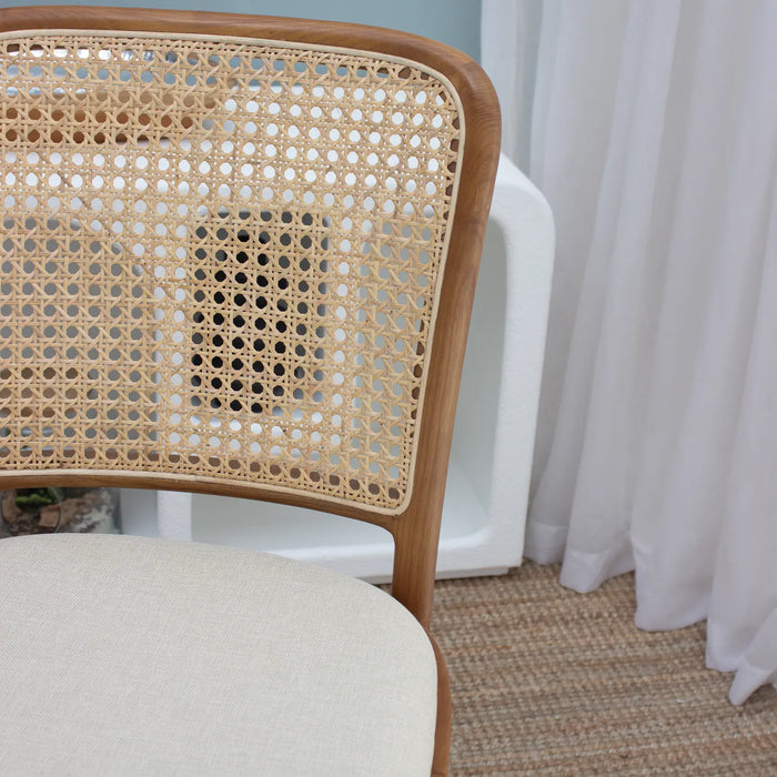 كرسي طعام ألفريد (مع وسادة)