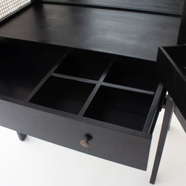 طاولة تزيين أميرة