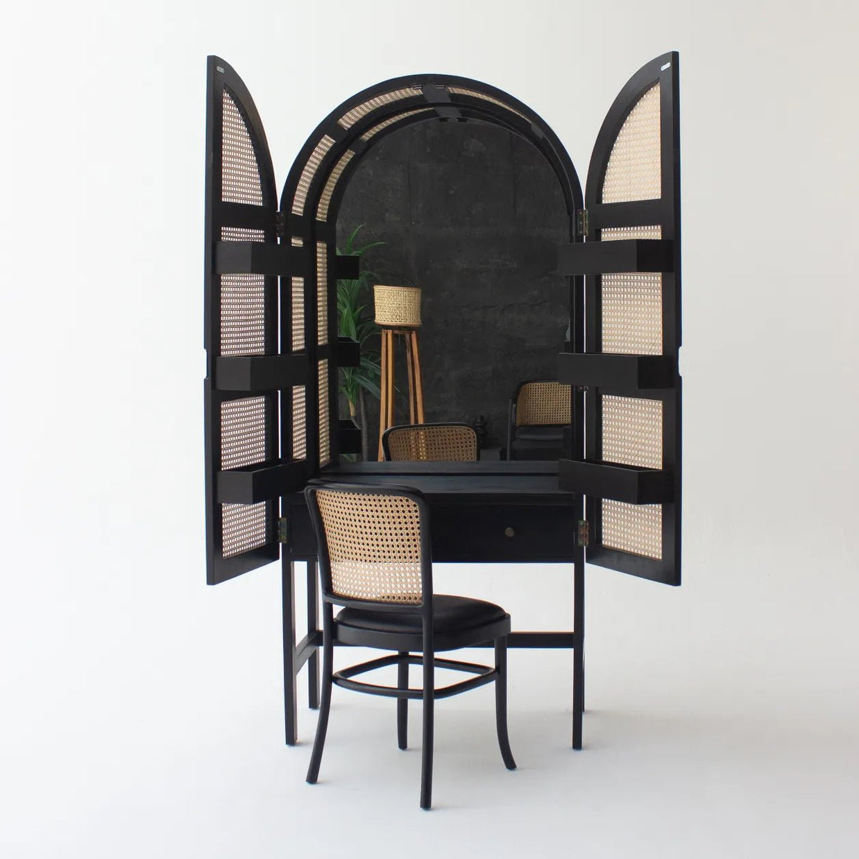 طاولة تزيين أميرة